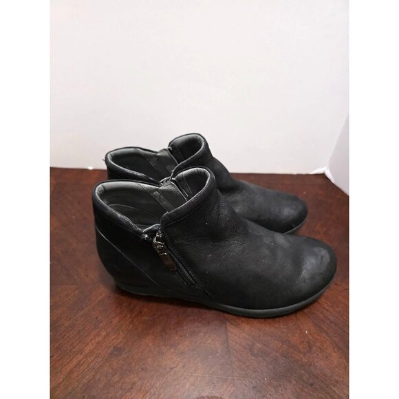 Dansko Women's Black Leather Ankle Boots Side Zippers Size 38 - Picture 3 of 10